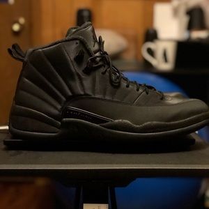 #Jordan 12 Black/Athracite